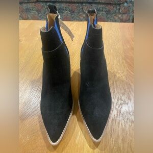 Bill Blass Black Suede Ankle Boots Booties Size 6.5 New